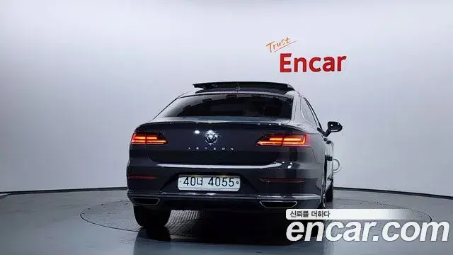 Volkswagen Arteon 2019 — Şəkil 17/20
