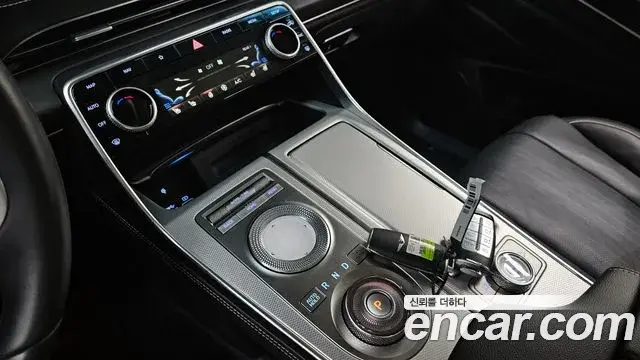 Genesis GV80 2022 — Photo 9/20
