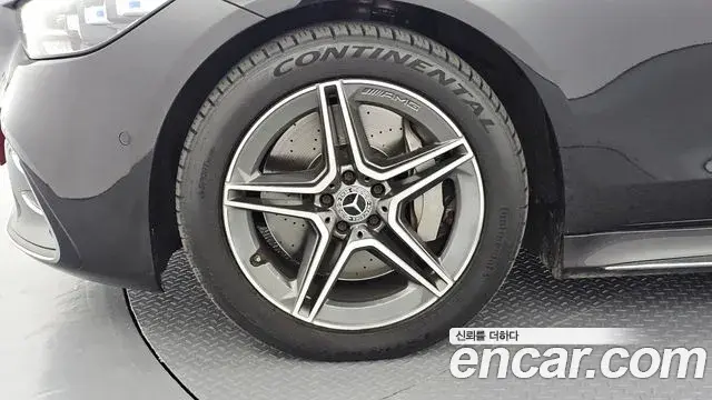 Mercedes-Benz S-Class 2021 — Photo 5/20