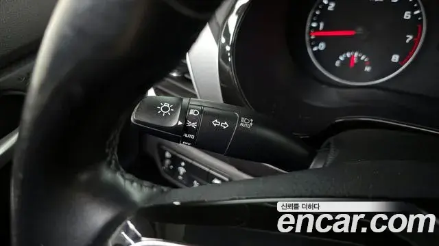 Kia Seltos 2019 — ფოტო 3/20