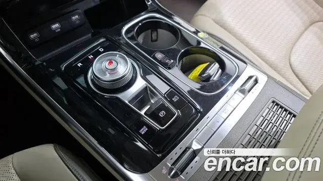 Kia Carnival 2021 — Фото 9/20