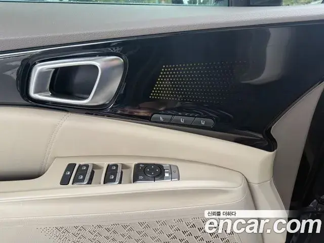 Kia Carnival 2024 — Photo 14/20