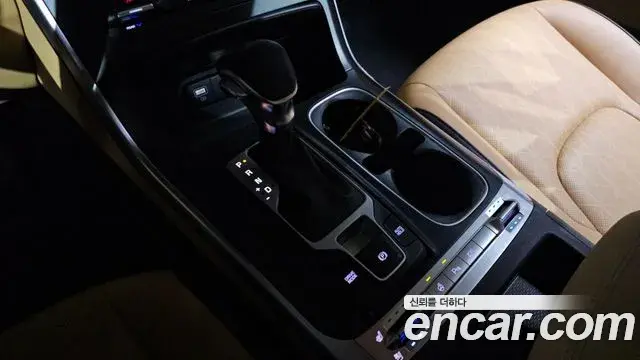 Kia Carnival 2022 — Şəkil 9/20