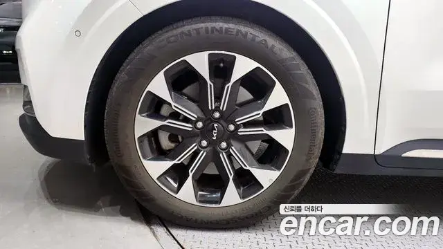 Kia Carnival 2023 — Photo 5/20