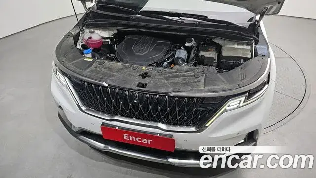 Kia Carnival 2023 — Photo 6/20
