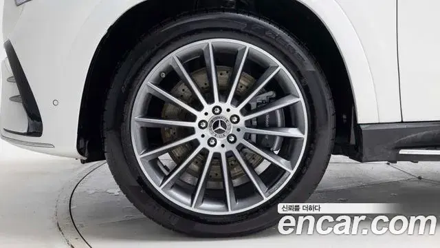 Mercedes-Benz GLE-Class 2025 — Photo 4/20