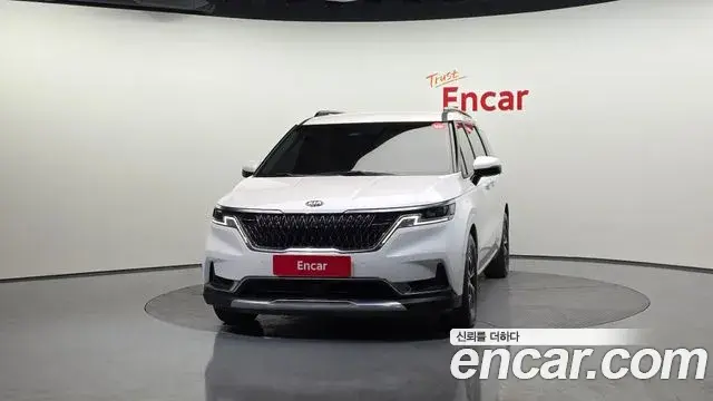 Kia Carnival 2021 — Фото 3/20