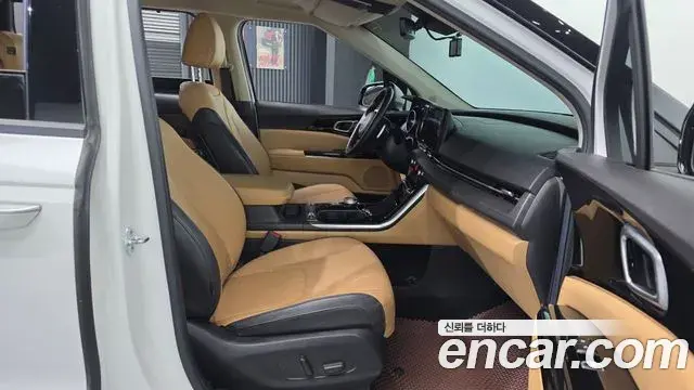 Kia Carnival 2021 — Фото 11/20