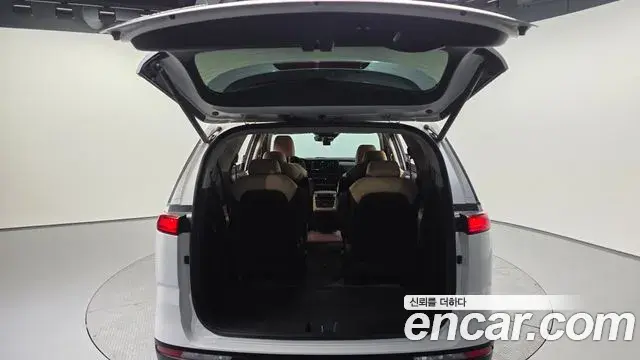 Kia Carnival 2021 — Фото 20/20