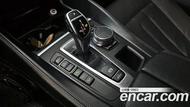 BMW X6 2018 — Photo 9/20