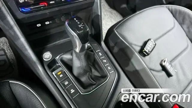 Volkswagen Tiguan Allspace 2022 — Фото 9/20