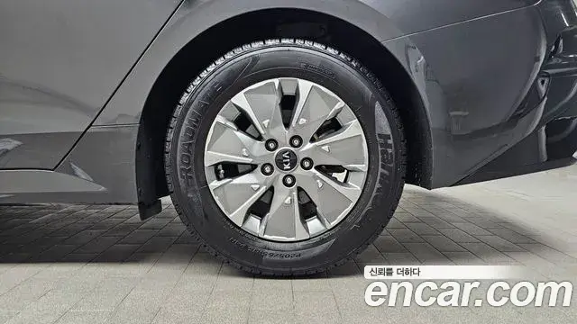 Kia K5 2020 — ფოტო 3/30