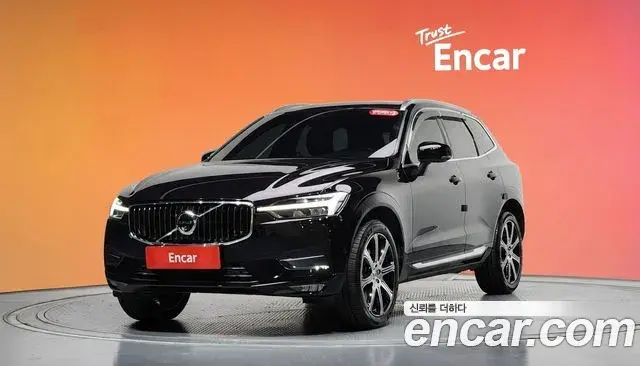 Volvo XC60 2021 — ფოტო 10/35
