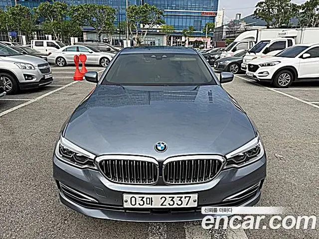 BMW 5 Series 2018 — ფოტო 5/20