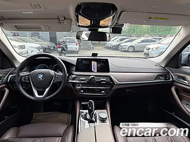BMW 5 Series 2018 — ფოტო 6/20