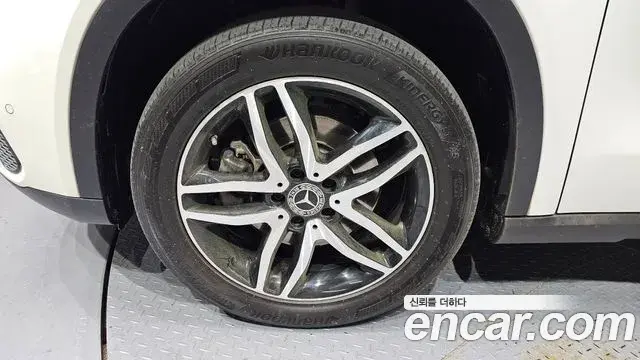 Mercedes-Benz GLA-Class 2018 — Photo 15/20