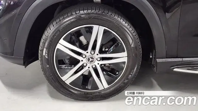 Mercedes-Benz GLE-Class 2020 — ფოტო 5/20