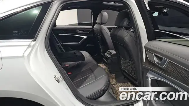 Audi A6 2021 — Şəkil 19/32