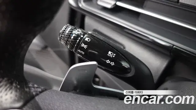 Hyundai Staria 2022 — Photo 15/20