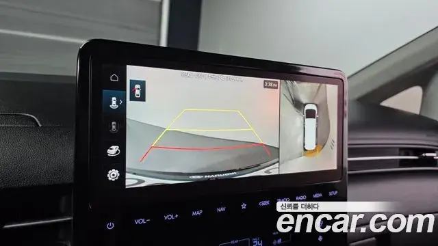 Hyundai Staria 2022 — Photo 16/20