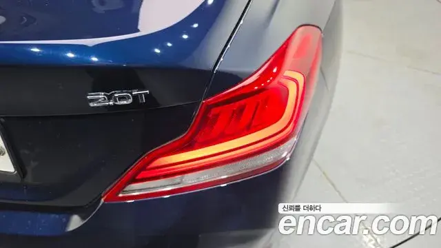 Genesis G70 2019 — Photo 16/30