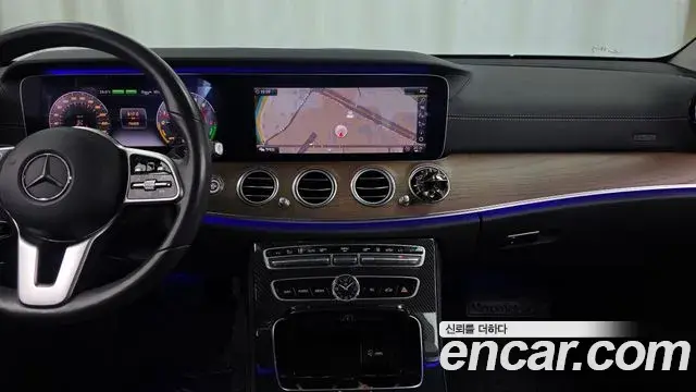 Mercedes-Benz E-Class 2019 — Фото 14/20