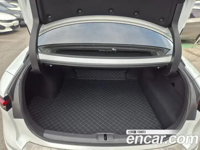 Toyota Crown Crossover, 2024