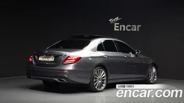 Mercedes-Benz E-Class 2019 — Фото 2/20