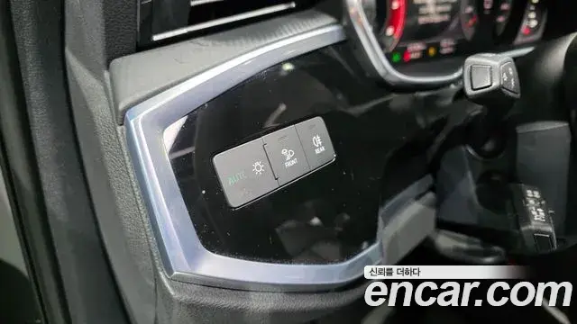 Audi Q3 2023 — Фото 12/20