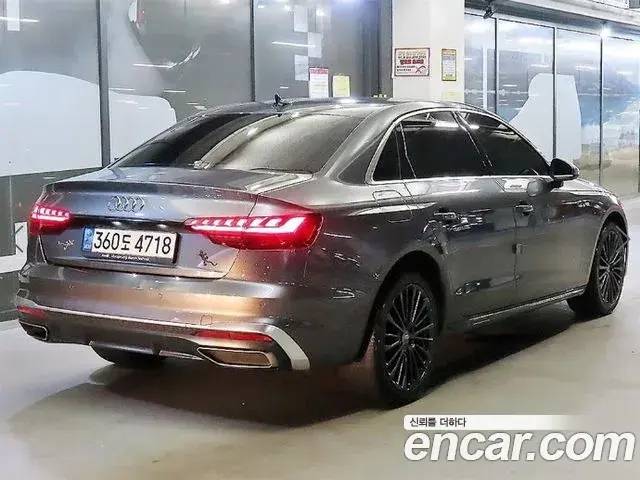 Audi A4 2021 — Photo 10/20
