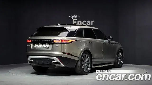 Land Rover Range Rover Velar 2018 — Photo 2/20