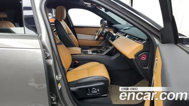 Land Rover Range Rover Velar 2018 — Photo 11/20