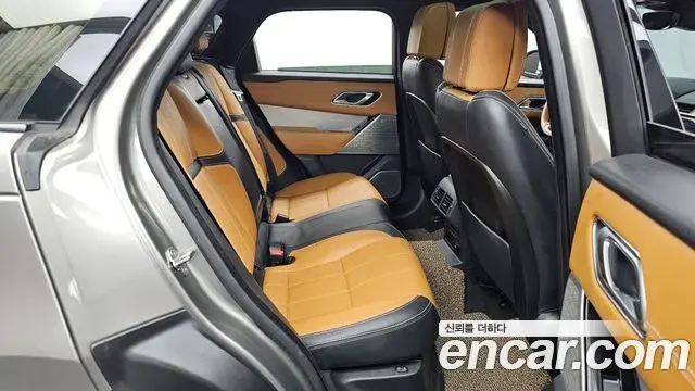 Land Rover Range Rover Velar 2018 — Photo 12/20