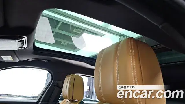 Land Rover Range Rover Velar 2018 — Photo 19/20