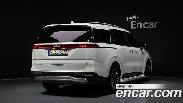 Kia Carnival 2021 — Photo 2/20