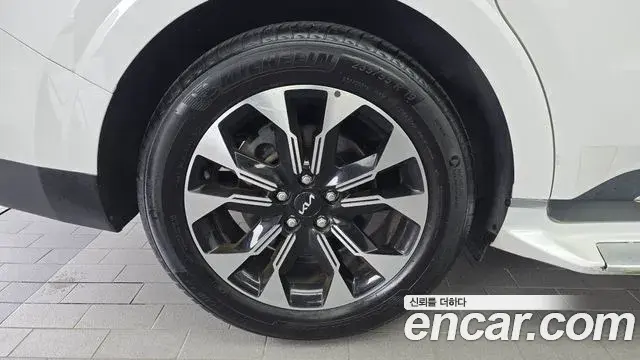 Kia Carnival 2021 — Photo 5/20