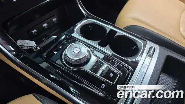 Kia Carnival 2021 — Photo 9/20