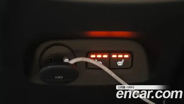 Volvo XC40 2021 — Şəkil 9/21