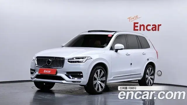 Volvo XC90 2021 — Photo 9/20