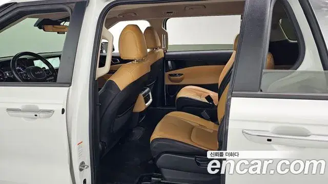 Kia Carnival 2022 — Şəkil 11/20