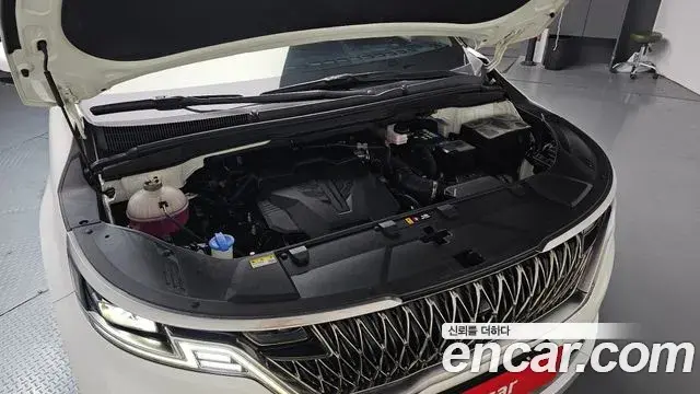 Kia Carnival 2022 — Photo 6/20