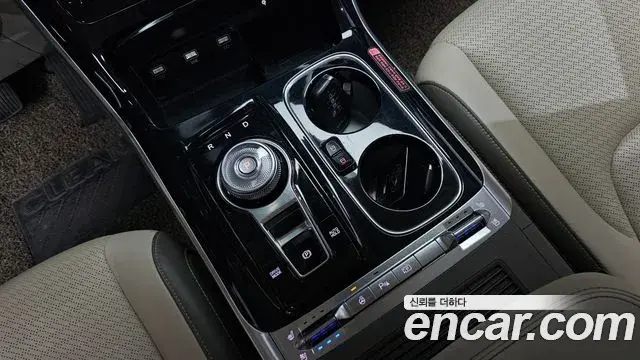 Kia Carnival 2022 — Photo 9/20