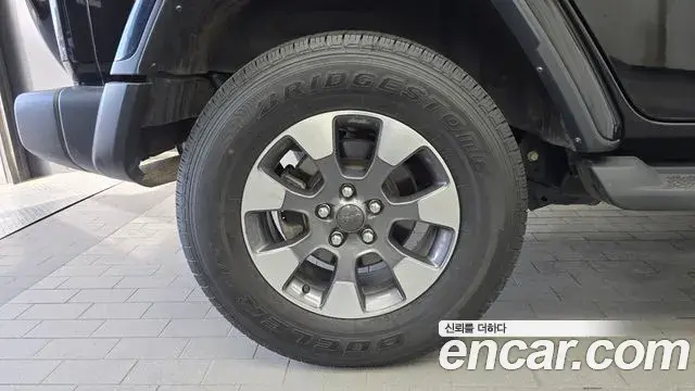 Jeep Wrangler 2021 — Şəkil 7/30