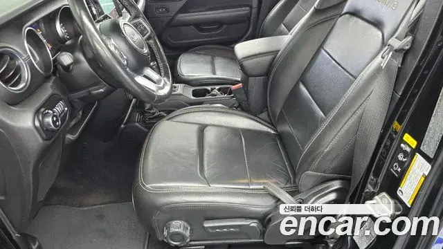 Jeep Wrangler 2021 — Şəkil 12/30