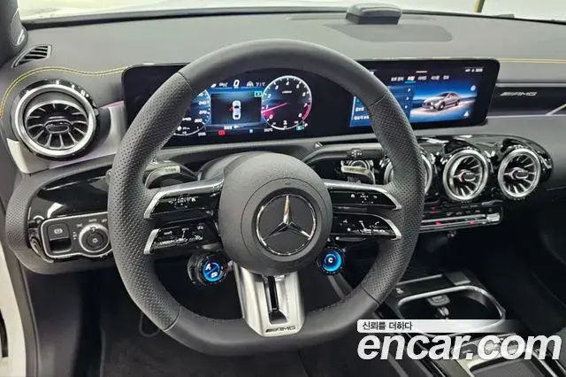 Mercedes-Benz CLA-Class 2025 — Photo 13/20