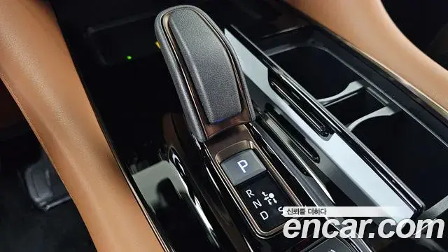 Toyota Alphard 2024 — Şəkil 9/20