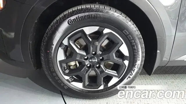 Kia Sorento 2023 — Фото 5/20