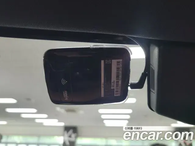 Land Rover Defender 2023 — Photo 10/20