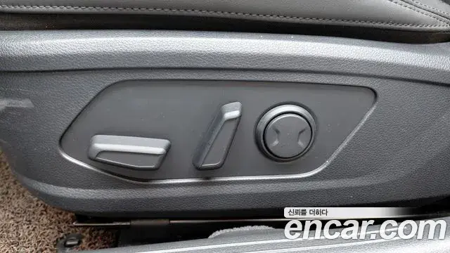 Kia K5 2021 — Şəkil 18/33