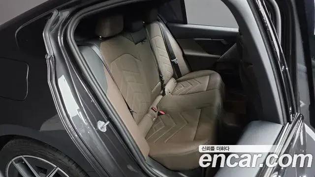 BMW 5 Series 2025 — Photo 11/20
